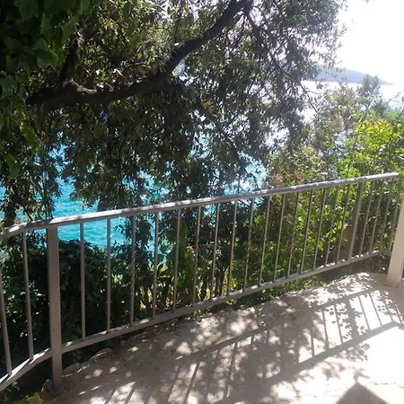 Apartment Direkt Na Moru - Sibenik